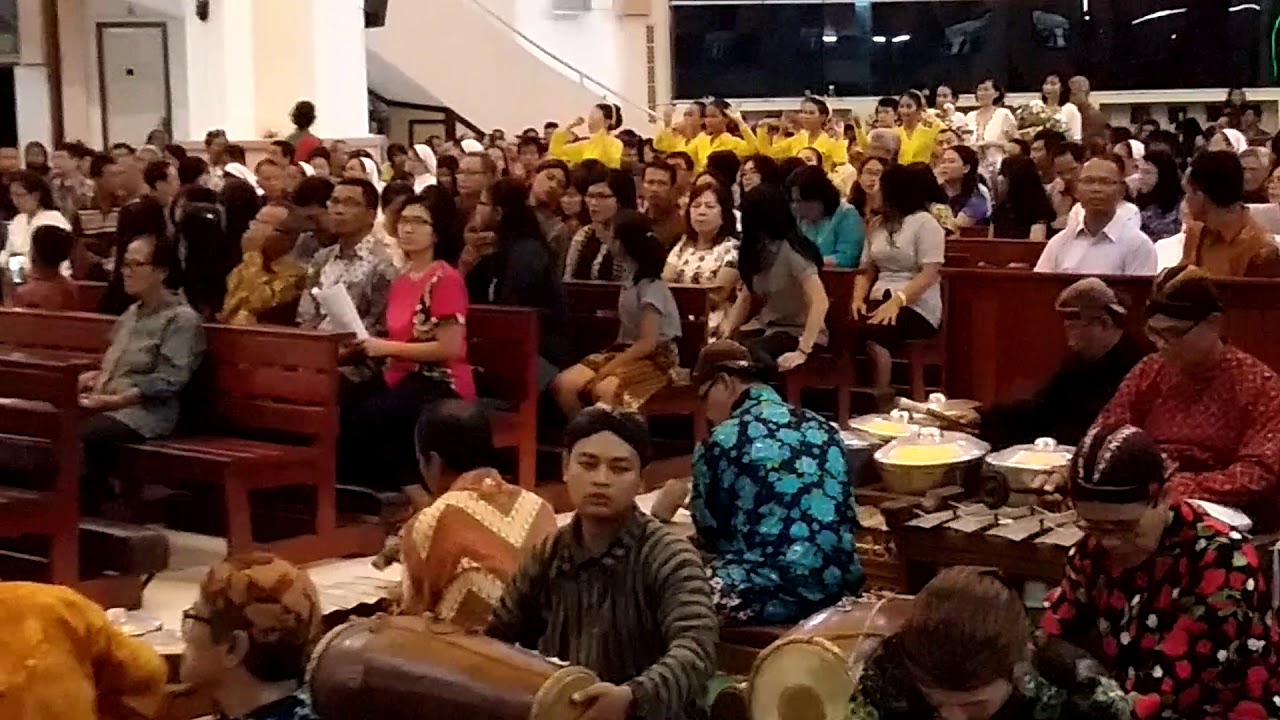 Misa Inkulturasi Jawa Gereja St. Petrus Palembang (Persembahan Part B)