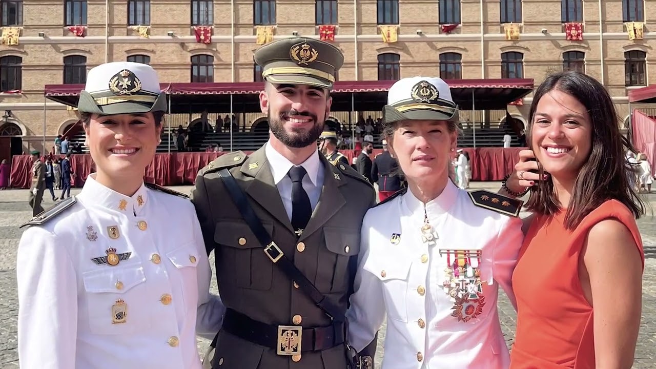 ‘Madres e hijas militares, una nueva tradición’