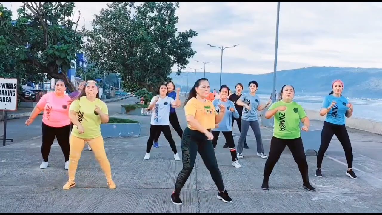HEY JUDE X THIS GIRL HAS TURN INTO A WOMAN / ZUMBA FITNESS