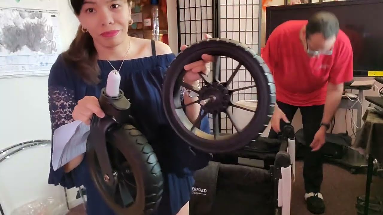 MOONSTAR TWINS Unboxing the W4 Luxe Quad Stroller Wagon (4 Seater) Elite Black Camo