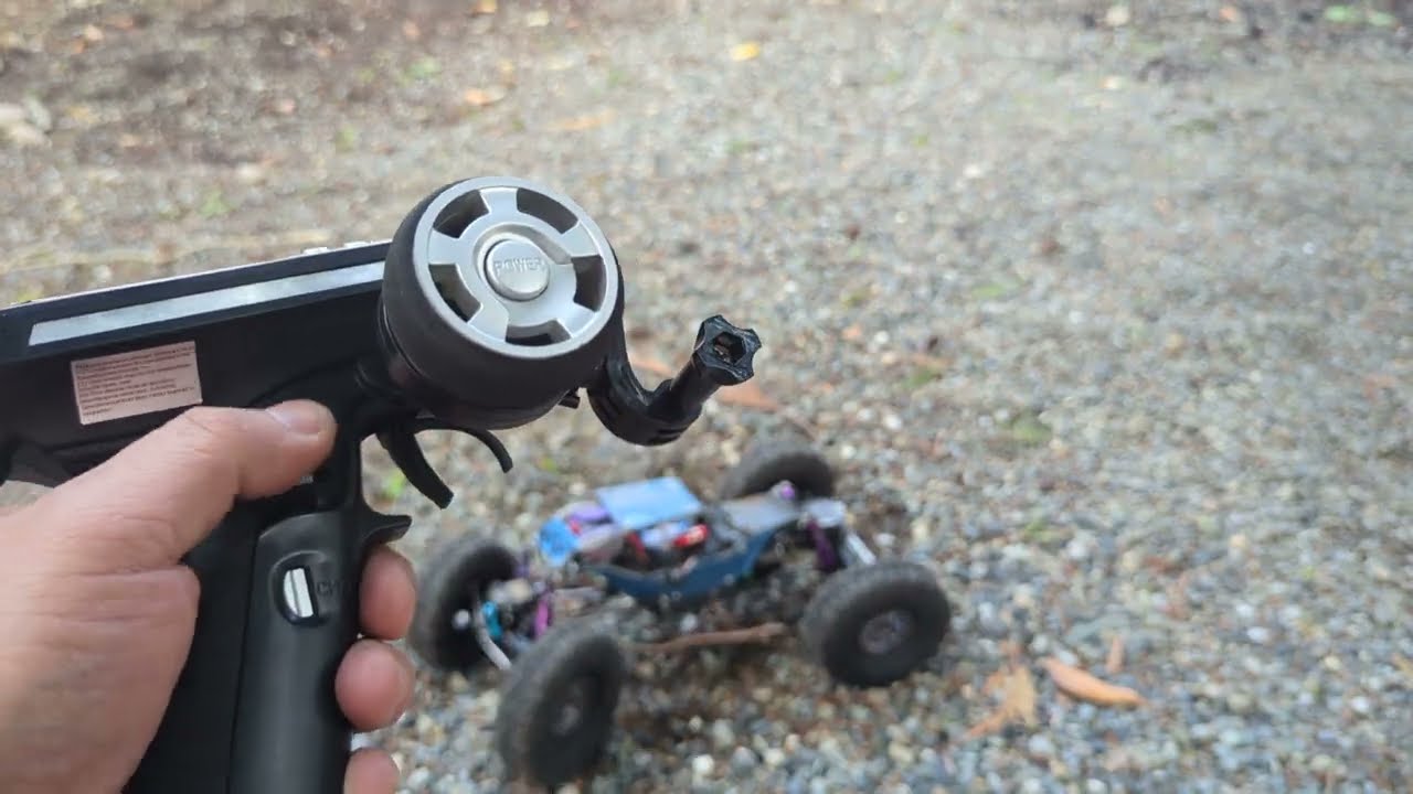 Dual transmission (DIG) and 4WS crawler with GT3C