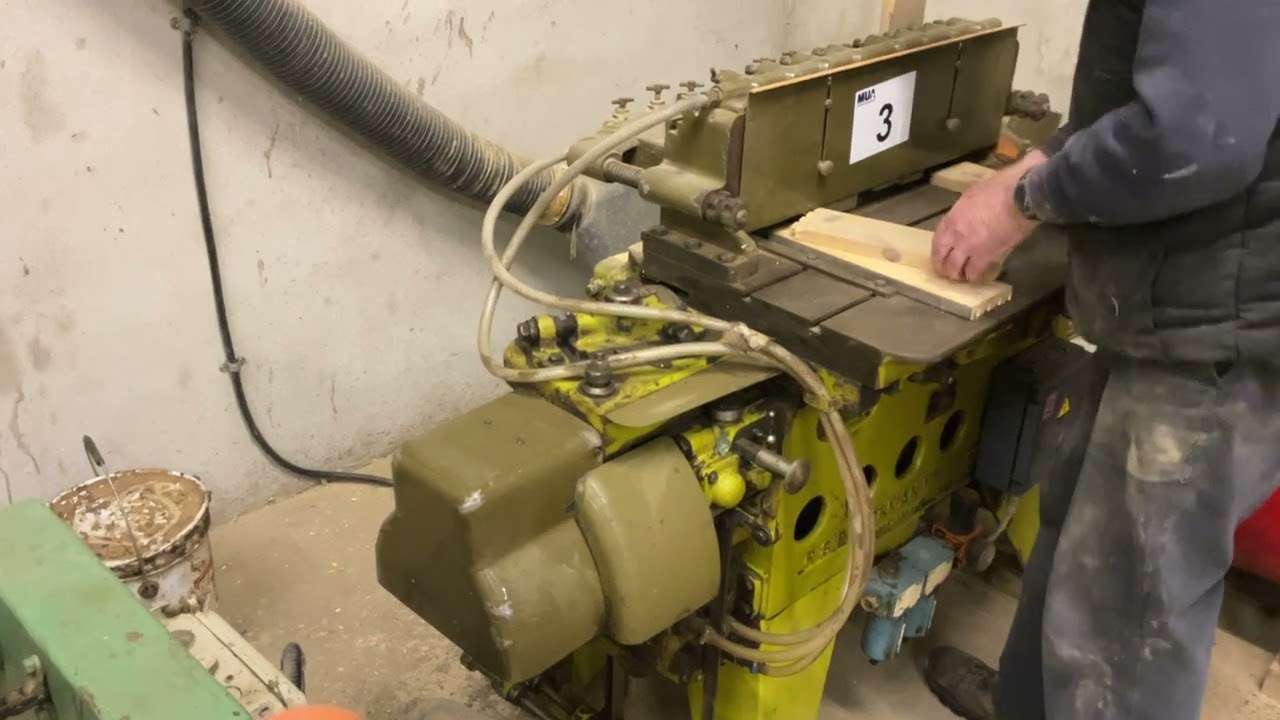 Lot 3 RS Brookman Dovetailing machine