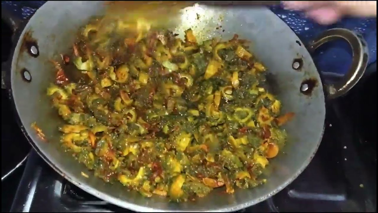बिना कड़वाहट करेले की सब्जी Karela ki Sabji करेली कि सब्जी Laxmi ki RaSoi 