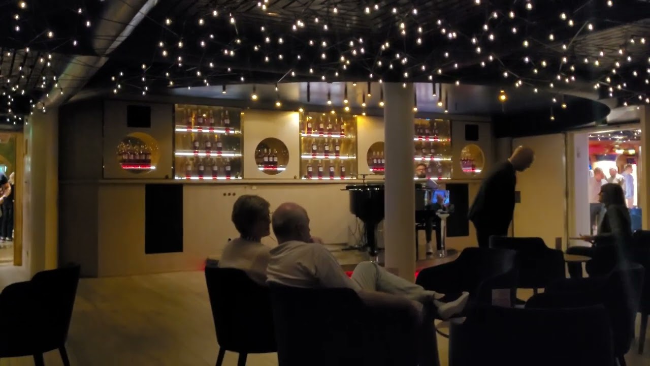 Wine & Piano Bar Ambience – Costa Fortuna Deck 5