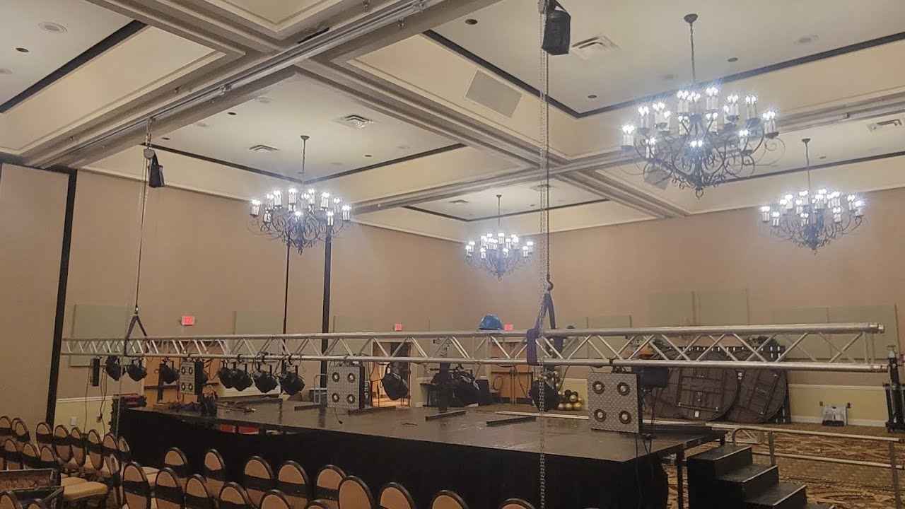 Airwall Hanger for event rigging