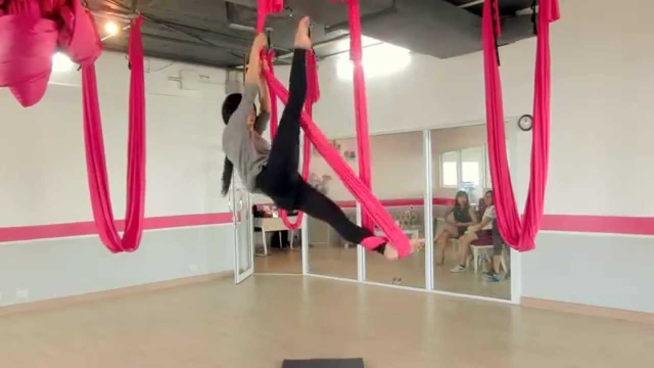 Yoga Fly  โยคะฟลาย   Star Pilates Bangkok studio