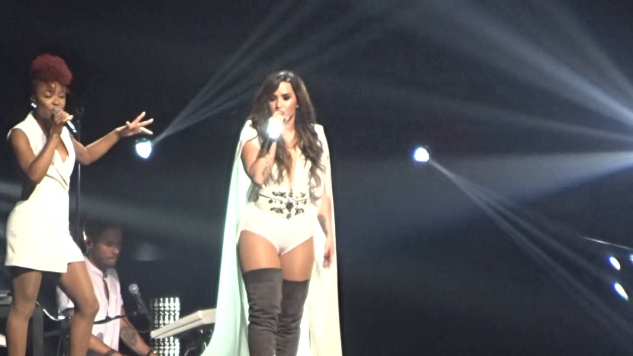 Give Your Heart a Break - Demi Lovato | Future Now Tour Seattle