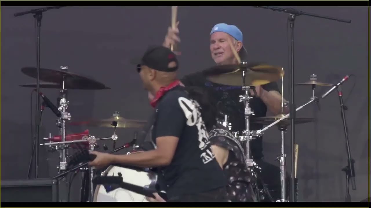 DRUM OFF 2025 | Chad Smith vs Travis Barker vs Danny Carey - (Back to the Beginning)