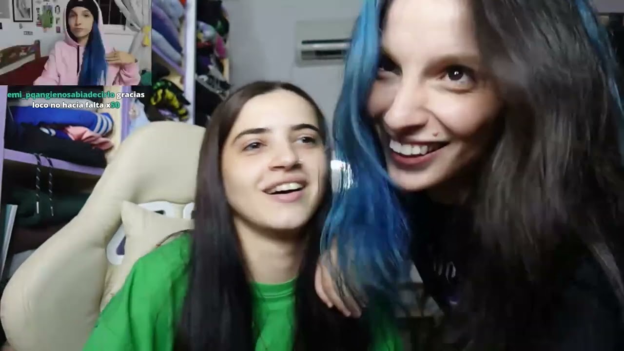 Angie velasco y bri dominguez en stream 20/02/2022 parte 1