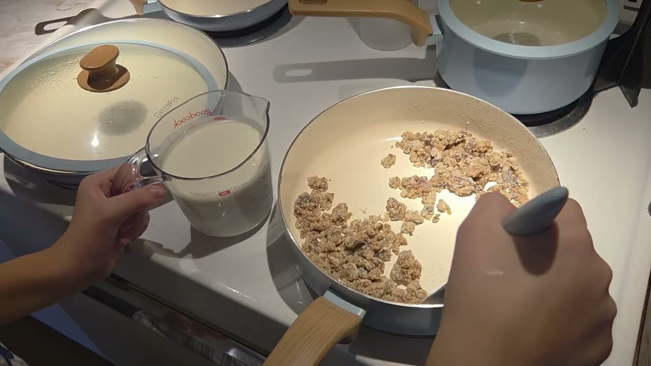 Gracie makes sausage gravy #food #cooking #home #breakfast 
