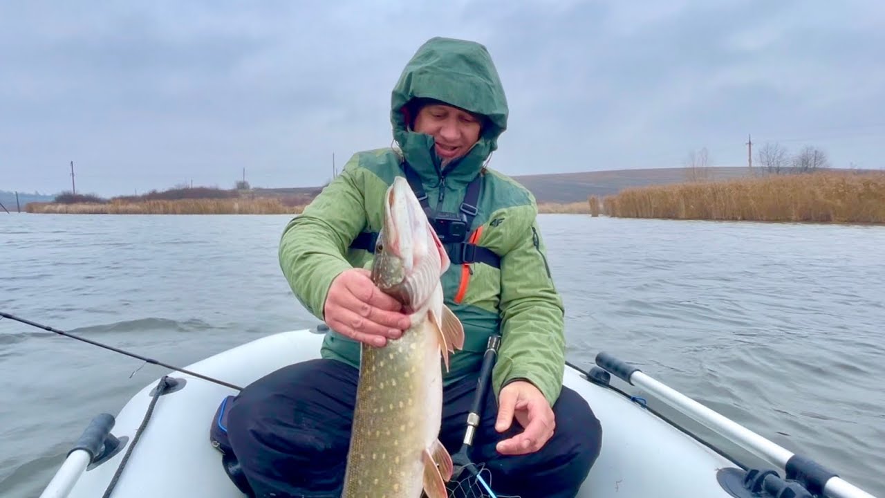 Одна Приманка Перехитрила Щуку і Сома. Ловля На Спінінг