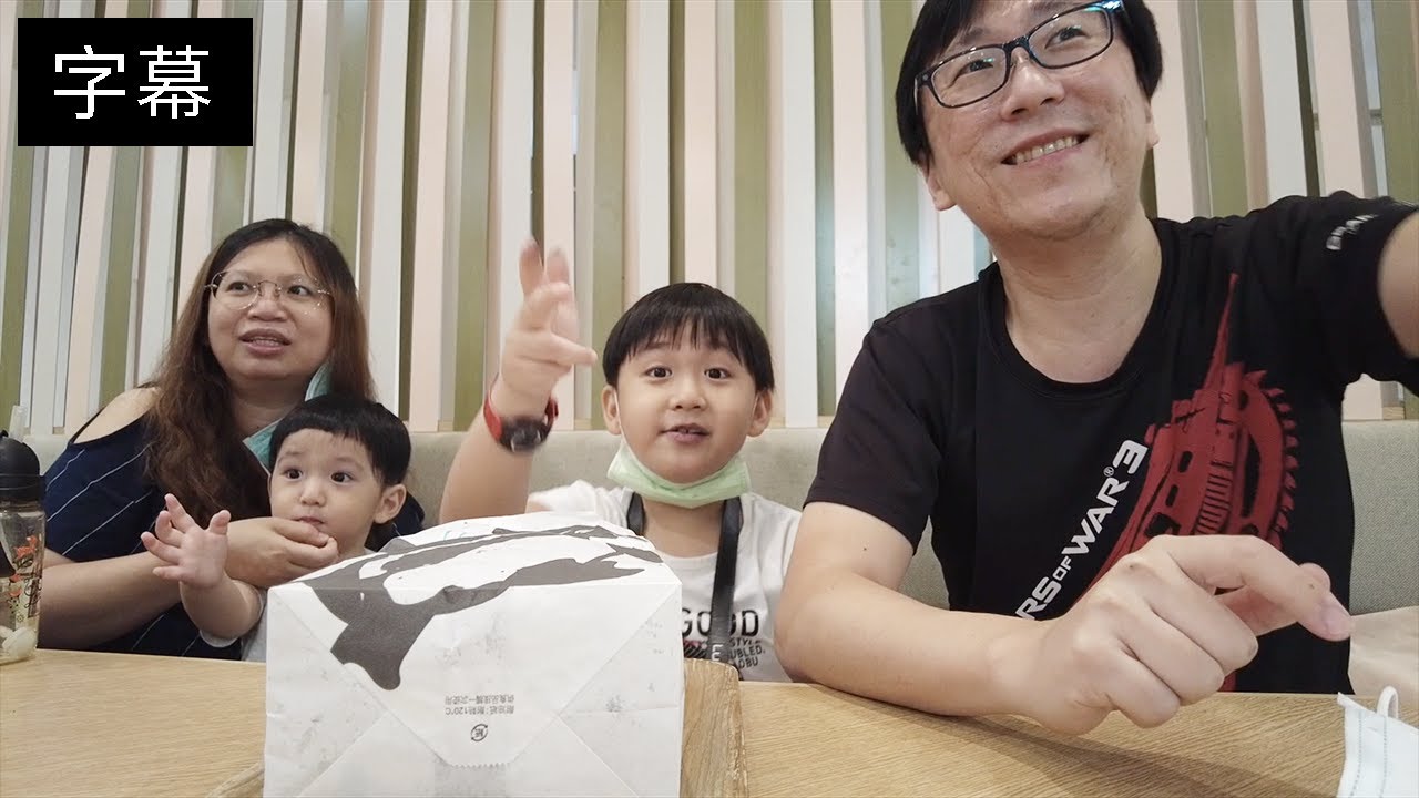 花100元邊吃薯條企鵝一邊從頭上游過｜Xpark桃園水族館｜開irent旅遊｜下集