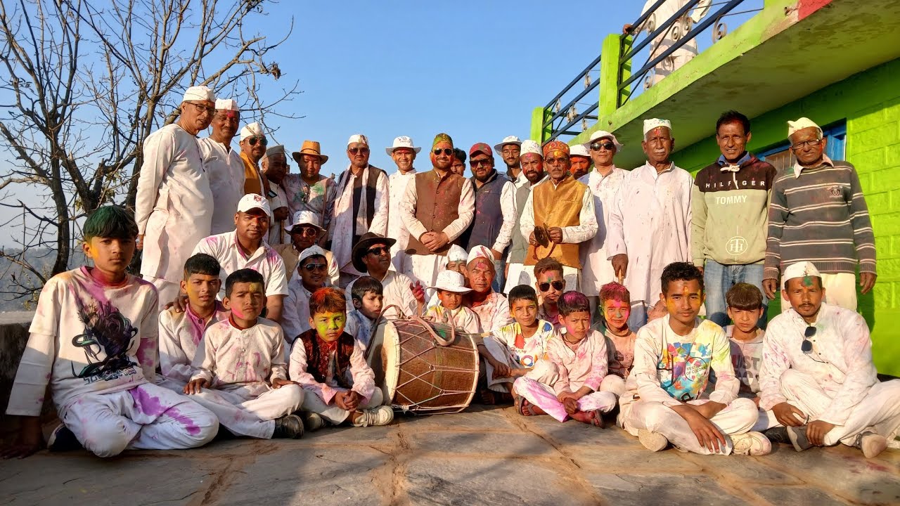 आज गांव फेरने में हुई सभी लोगों से मुलाक़ात     सभी लोगों को होली की हार्दिक शुभकामनाएं