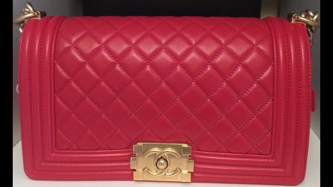 CHANEL BOY * WHAT'S IN MY BAG & OOTD *