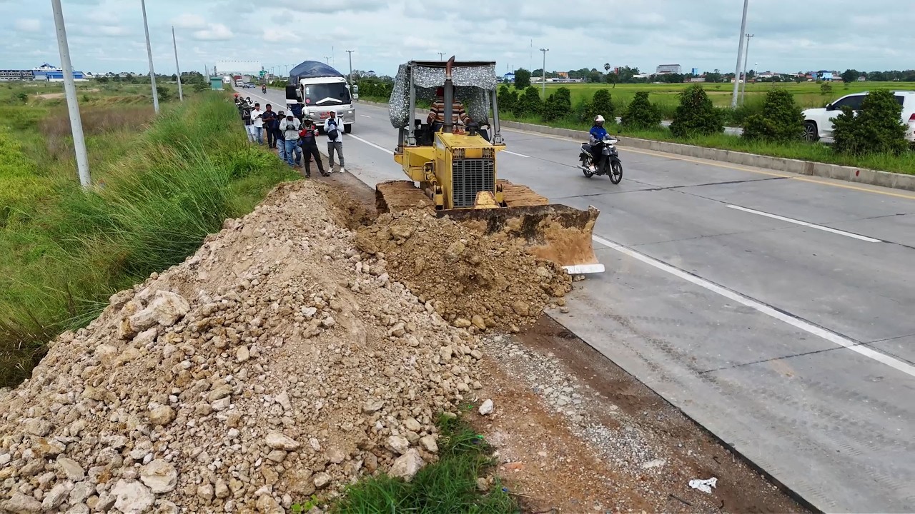 Incredible PERFECT VIDEO!! Working Filling Land Use Dozer D37P Komatsu And Dump Trucks 5Ton
