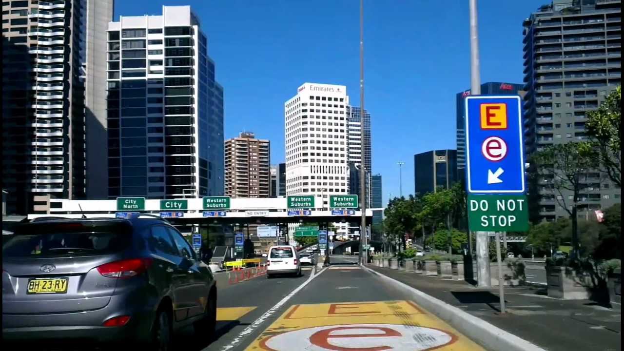 Driving into Sydney CBD from the North Shore