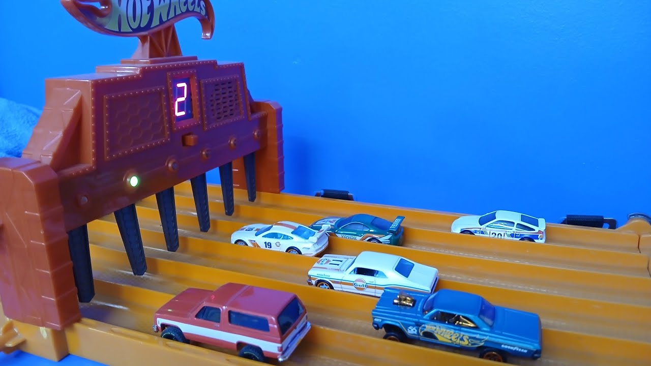 Hot Wheels Racing 12 car competition!
