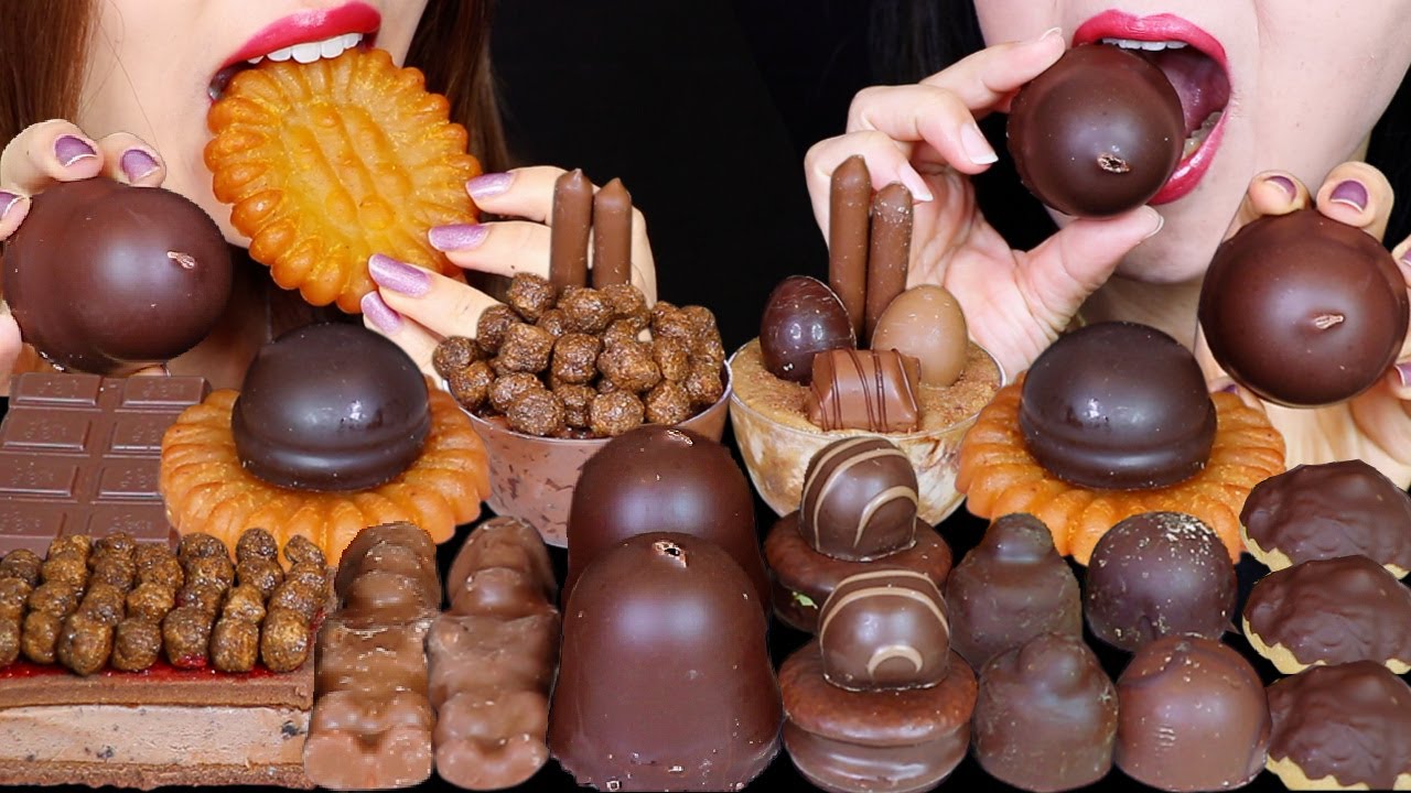 ASMR BUBBLY DESSERTS (GIANT CHOCOLATE MARSHMALLOW, CHOCO CAKE ICE CREAM SANDWICH, YAKGWA, MOUSSE) 먹방