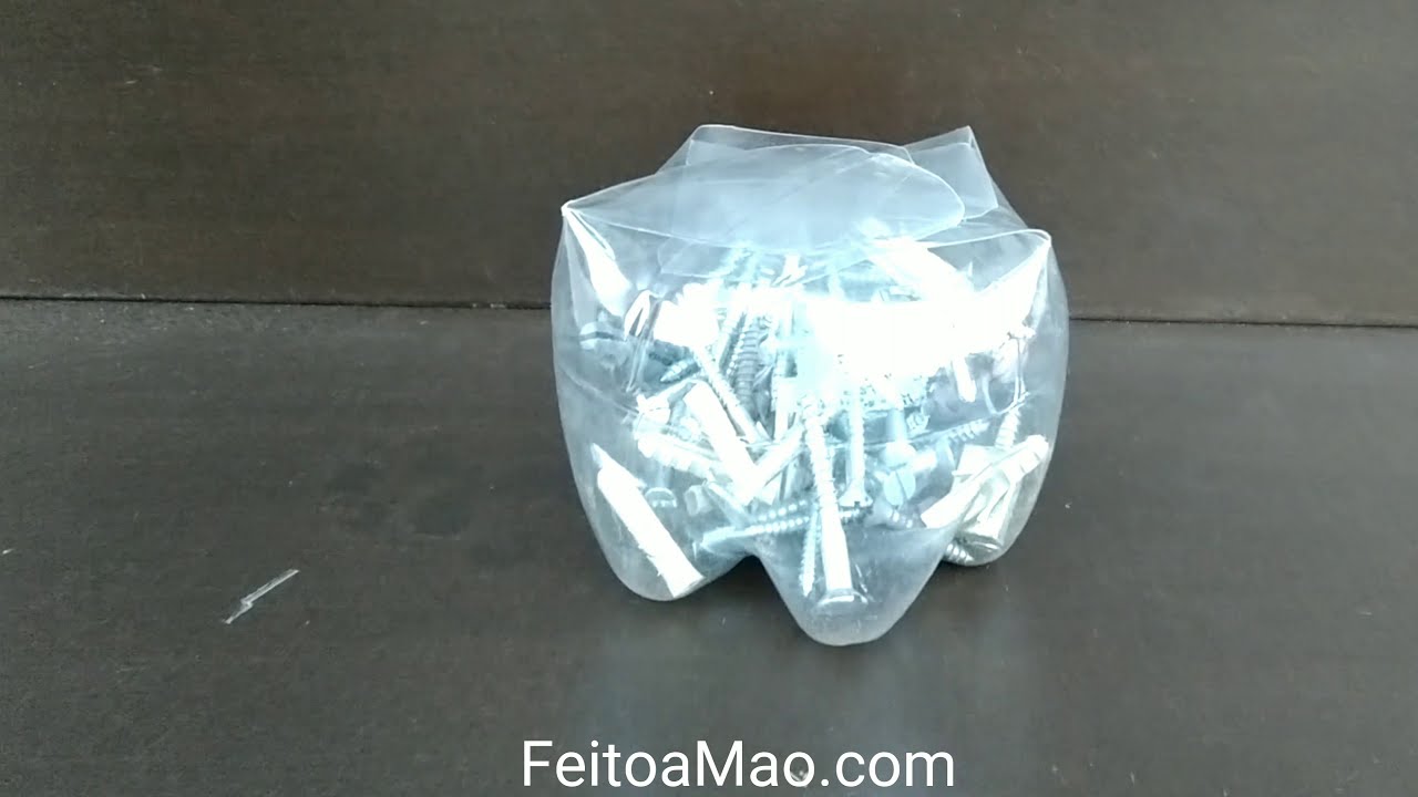 NÃO JOGUE FORA GARRAFA PET - Faça Porta Trecos Parte 1