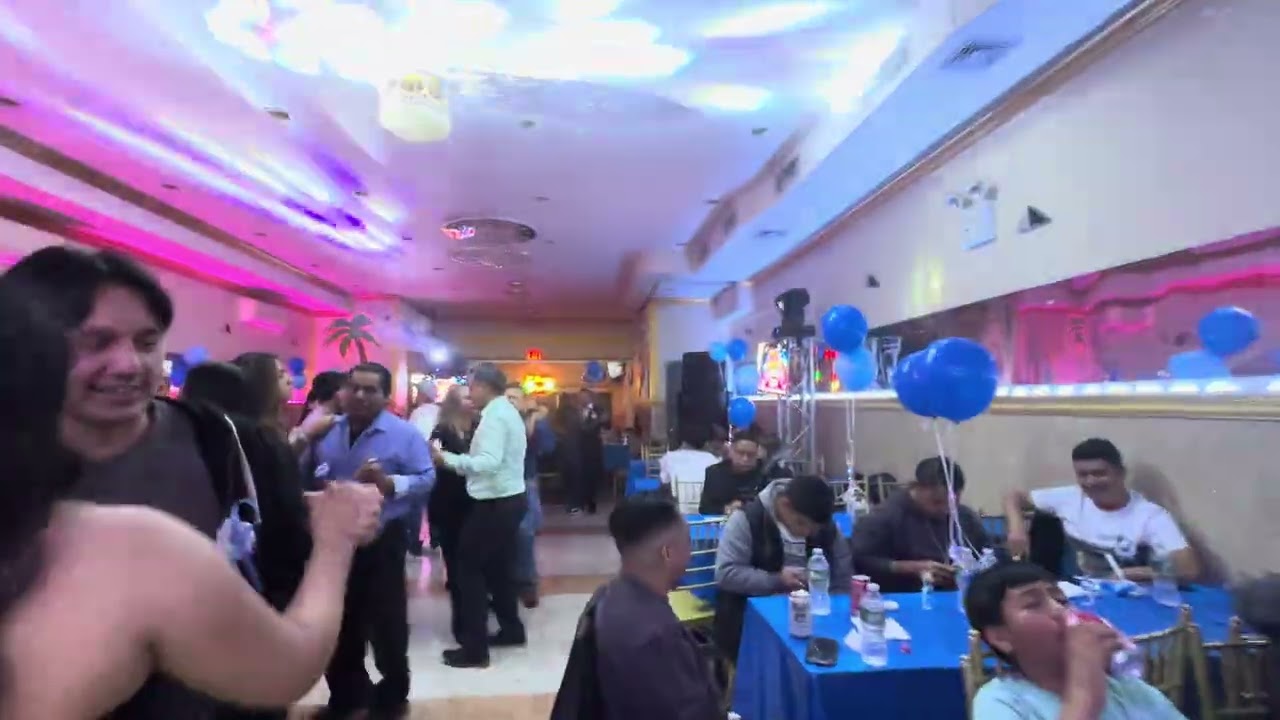 Pero quererte jamas😅👎 así lo bailan con sonido Bocho