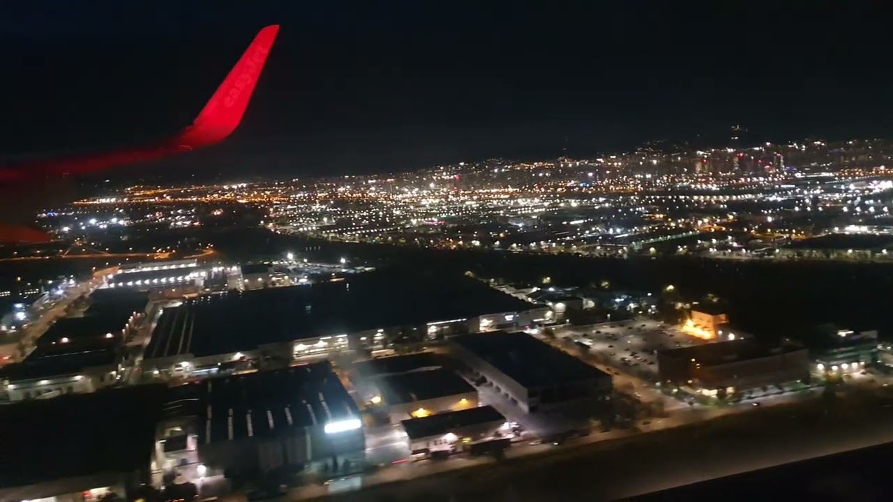 Barcelona night landing - EasyJet A320, November 2023
