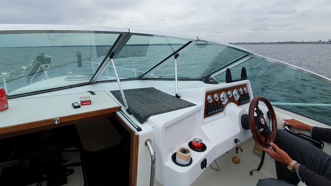 Søsætning af Sea Ray 220 årgang 1989