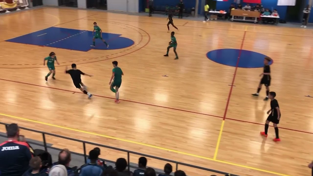 1ere Mi temps ~ Finale Mondial Indoor U12/U13 ~ Allemagne (Red Star) / Canada (Alou Academy)