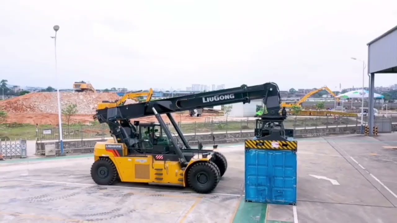 REACH STACKER PORTA CONTENEDOR LIUGONG CLG2450