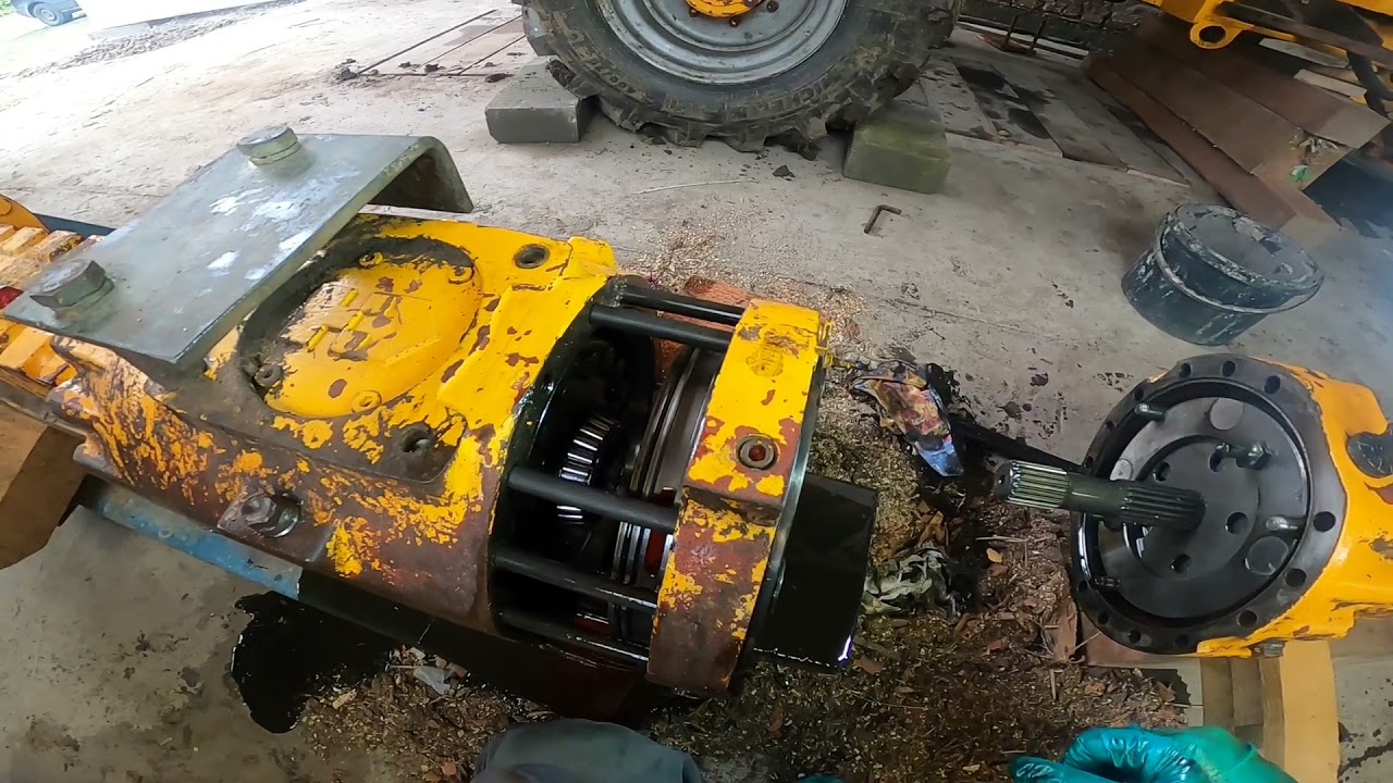 Wymiana wałka ataku i talerza w Mecalac /// Replacing the attack shaft and plate on the Mecalac