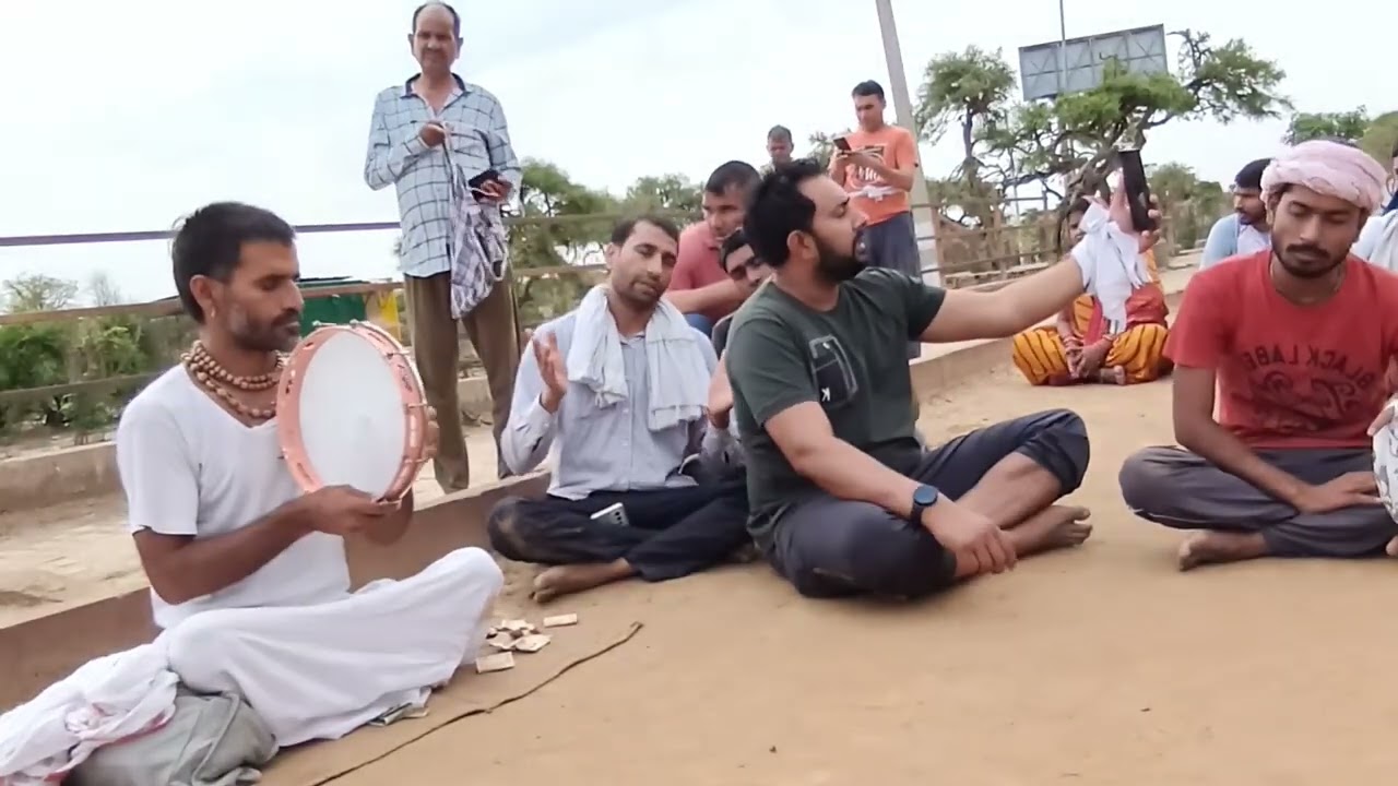 जय गिरधर गिरधर गोपाला जय मुरली मनोहर नंदलाला || जय गिरधर गिरधर गोपाला