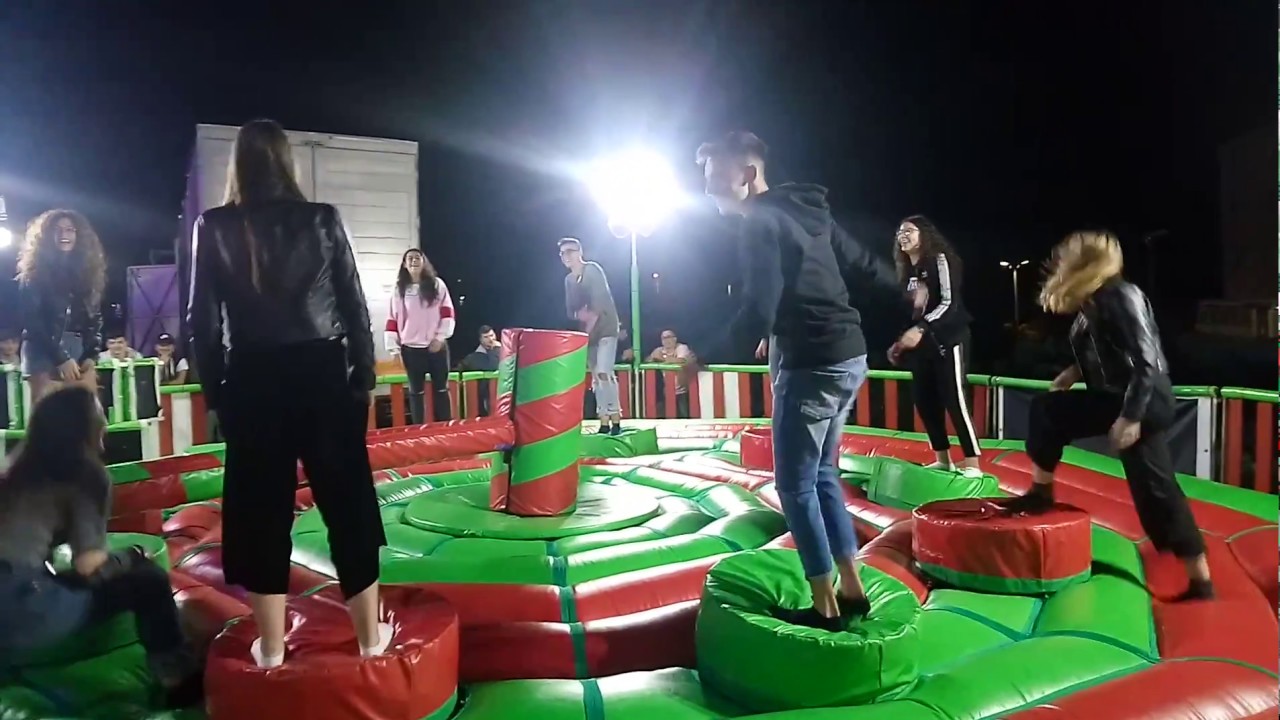 Belle ragazze al Crazy Jump!!  Video divertente