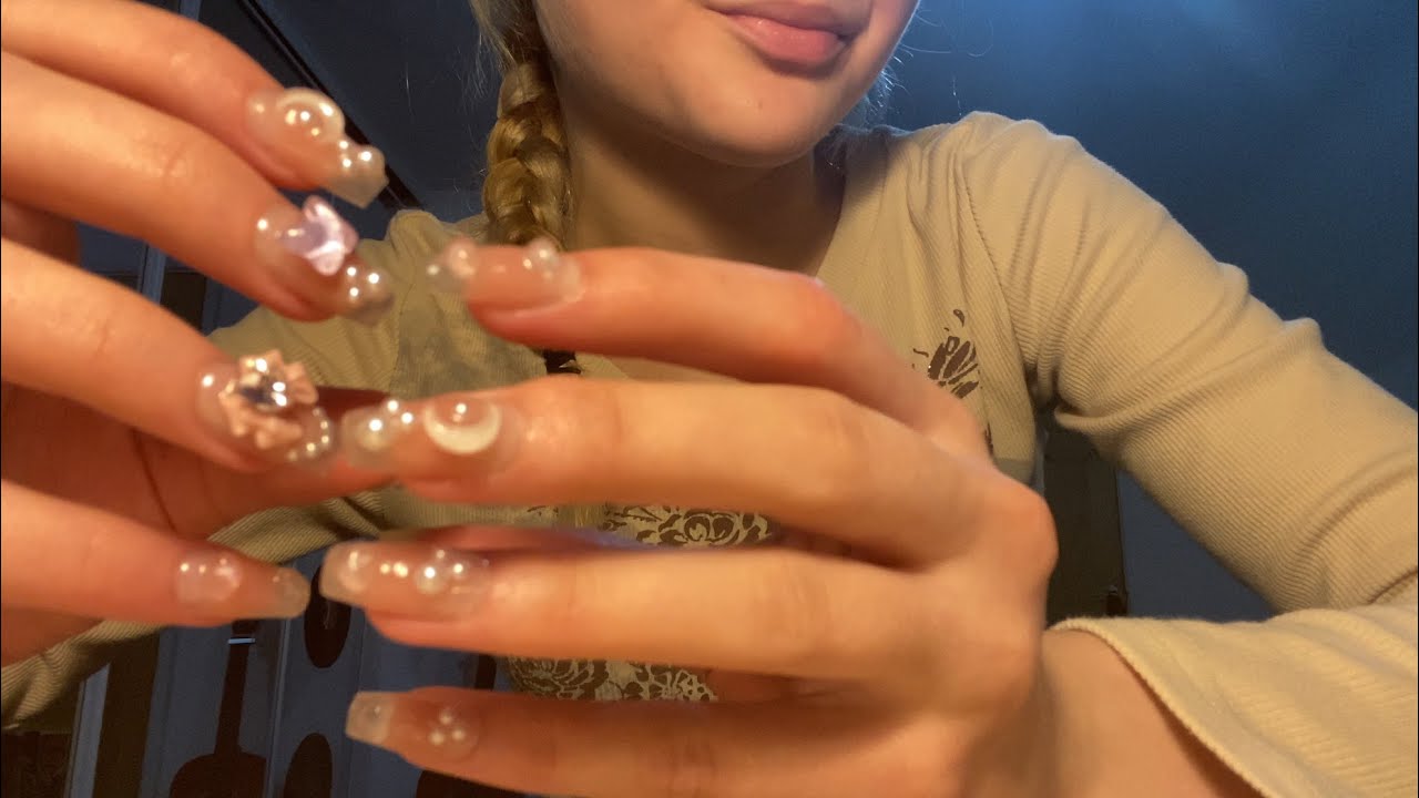 ASMR acrylic nail tapping