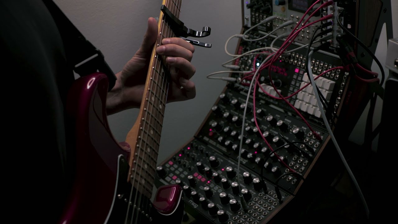 EURORACK WITH GUITAR / DFAM / SUBHARMONICON / DRUM SEQUENCER / 2HP PLUCK / BITBOX MICRO