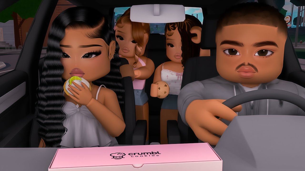 GOING FAMILY HOUSE HUNTING! *TINY HOME* | BLOXBURG FAMILY ROLEPLAY