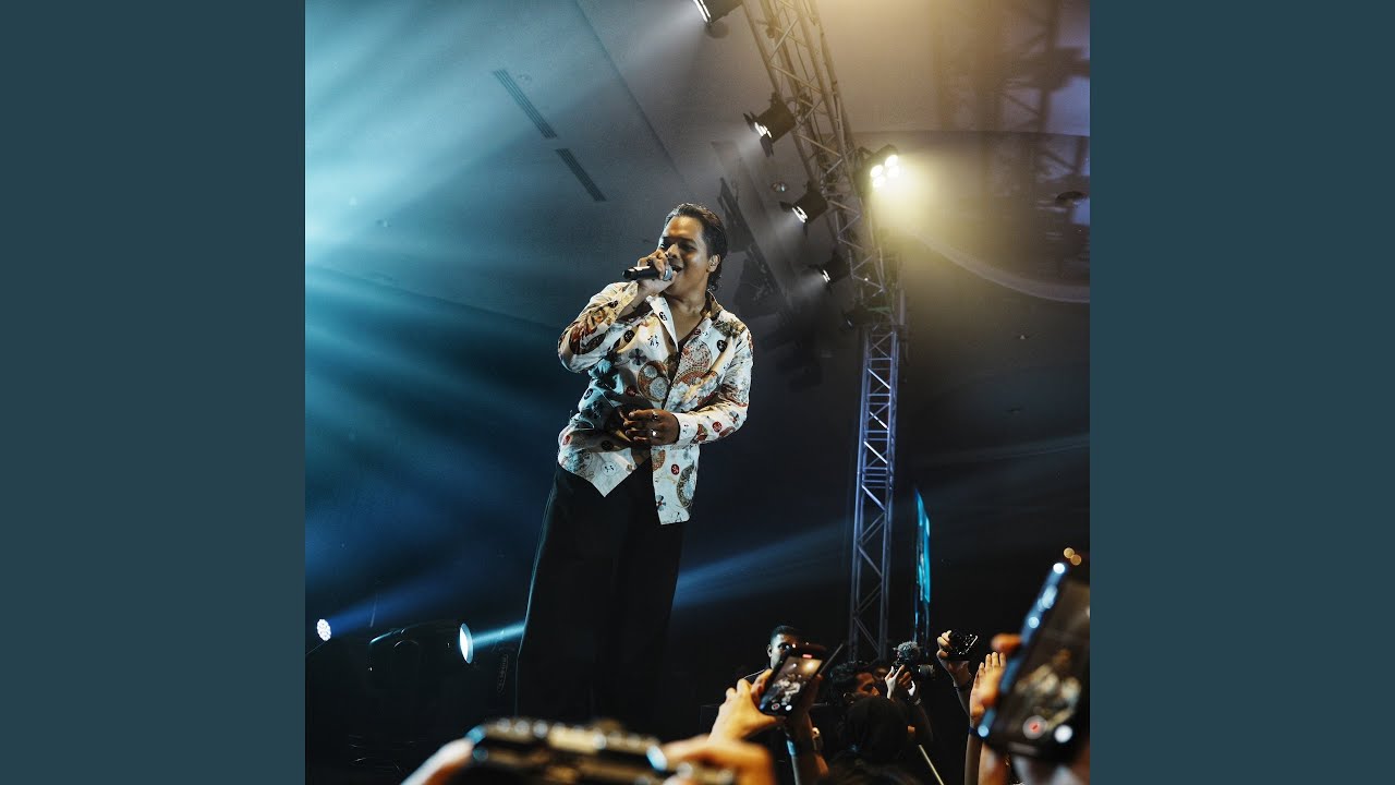 Kau Aku (Live)