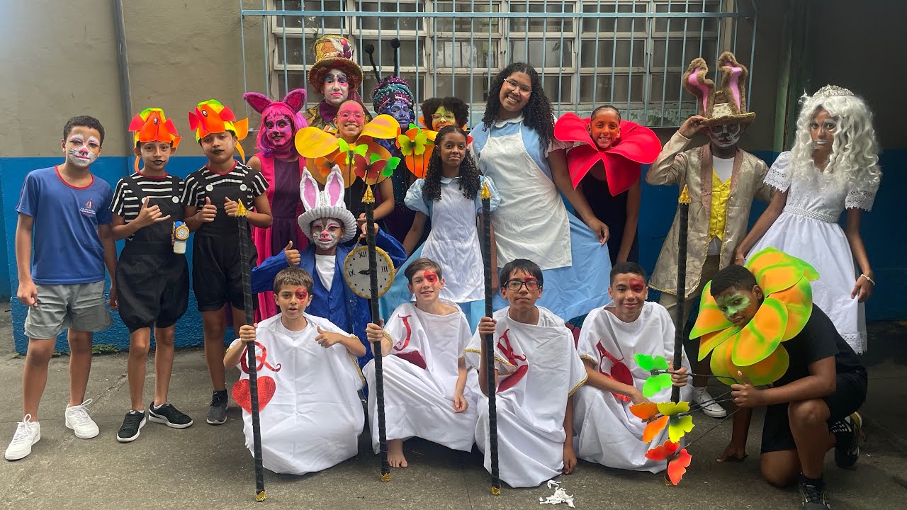 Somos Alice o musical/ eletivas teatro na escola 