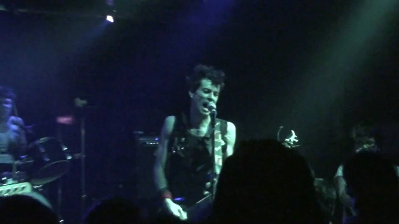 LEONOR SS- Humanos (Bar Stragos 11-2-11)