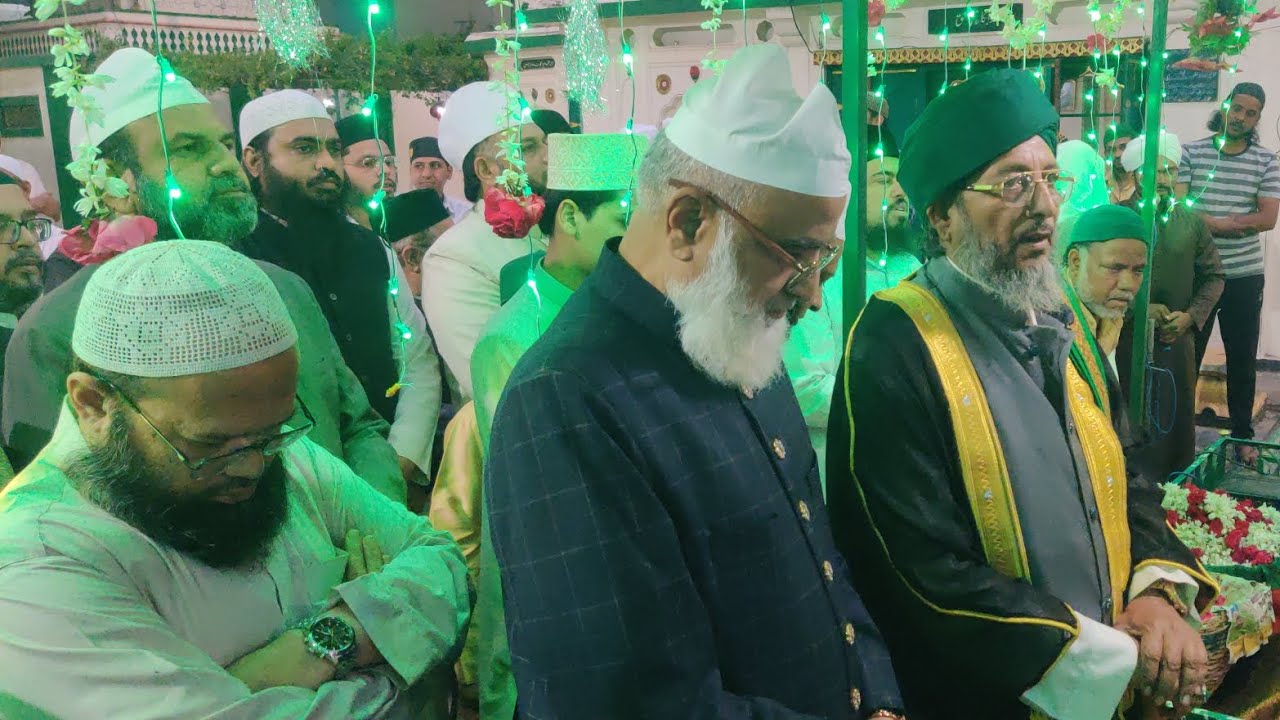 Iftar intezam at Hazrat syed shah moosa Quadri Rh on 1 March