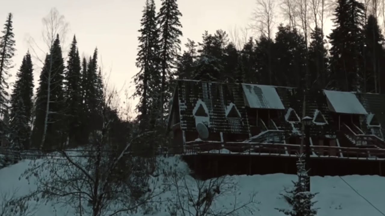 Winter Things - Ariana Grande (Official Music Video)