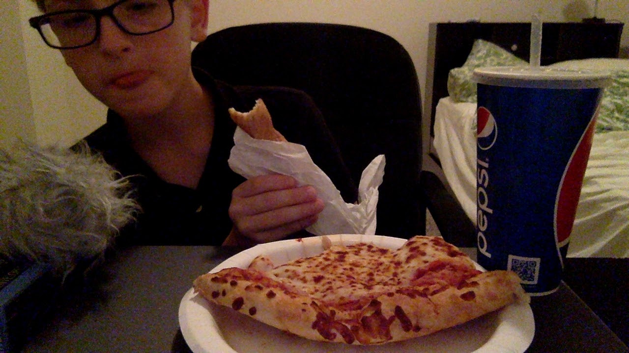 АСМР итинг, пицца, и чурос | ASMR eating, pizza, and churos