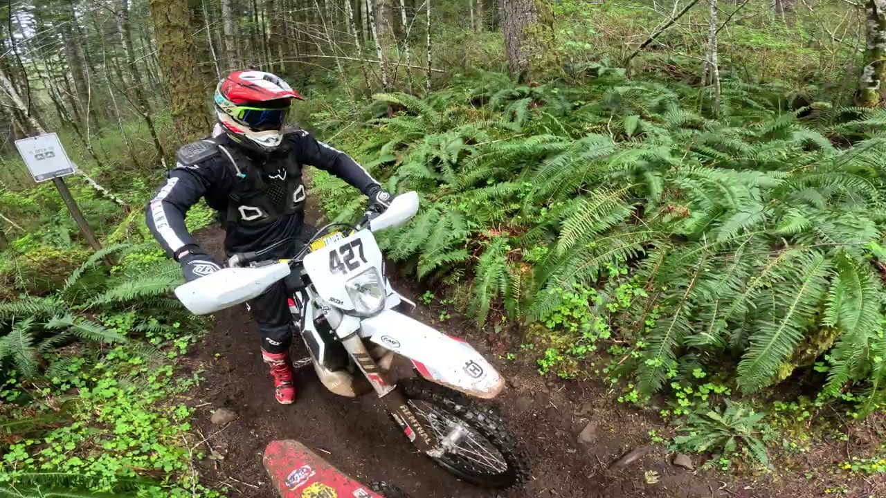 Тест-драйв мотоцикла Husqvarna TE 300 Heritage 2025 года.