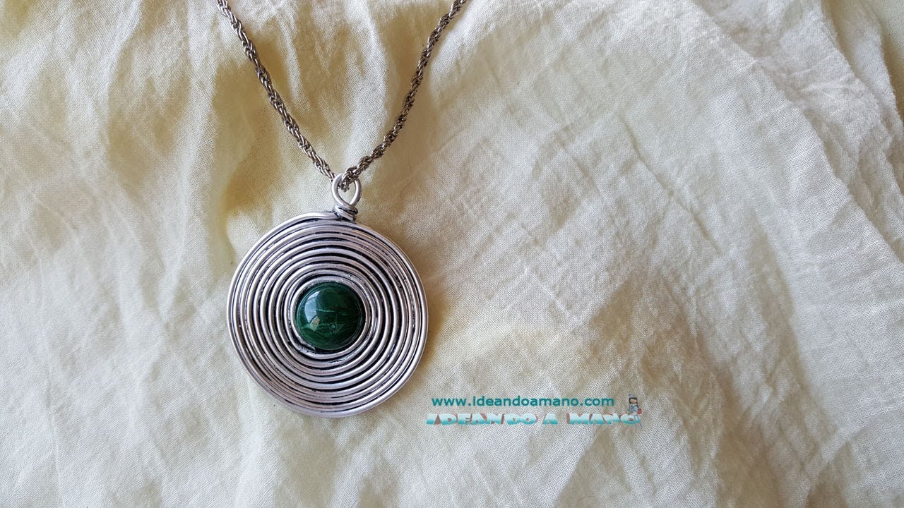 DIY colgante con alambre y piedra