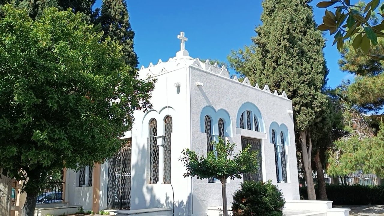 ..τότε αντιλήφθηκα ότι το πτώμα ήταν ακέφαλο...σκηνές φρίκης από τον βομβαρδισμό του Σ. Σ. Κορίνθου.