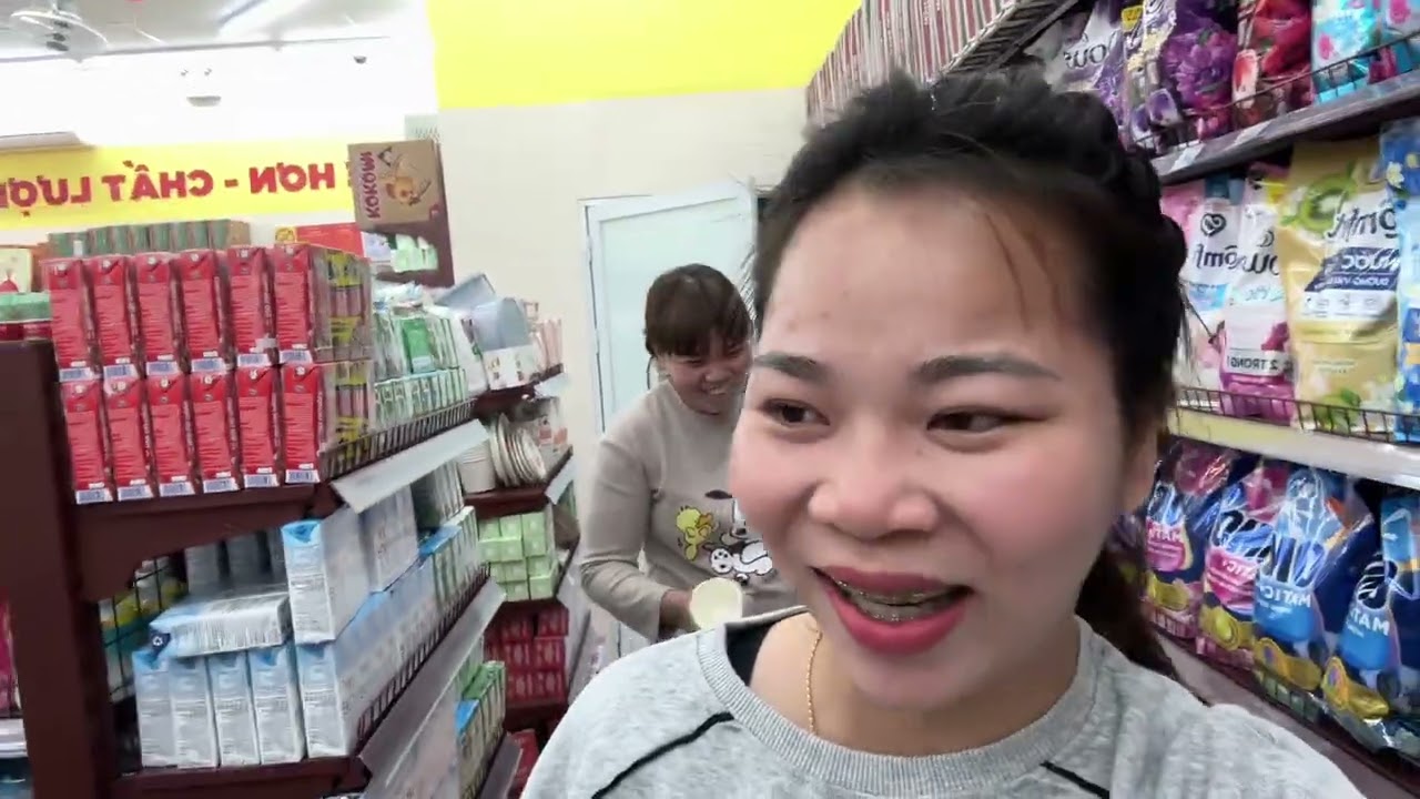 Hoài Với Chị Sen Không Giám Mua Gì Vì Đồ Ở Siêu Thị Quá Đắt 