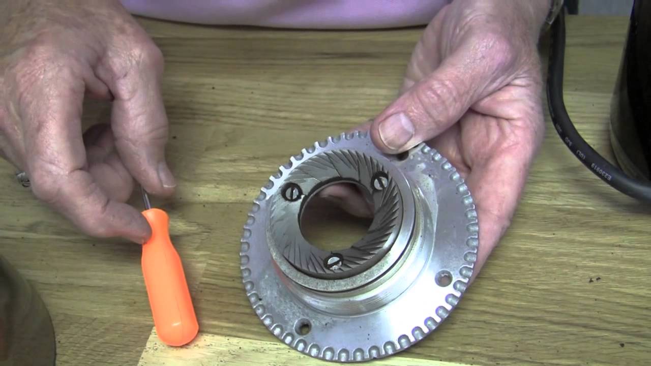 Tech Tip: How to Clean the Nuova Simonelli Grinta Coffee Grinder