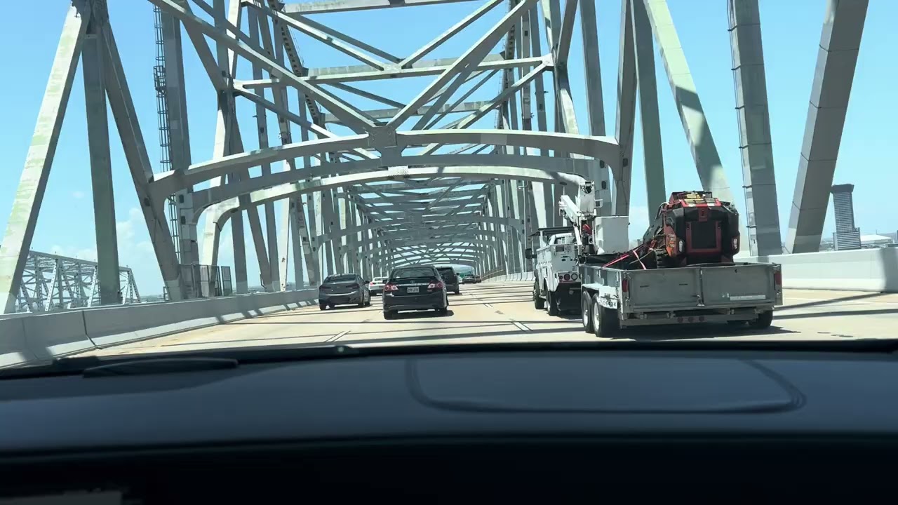 Traveling from Gretna to New Orleans, LA