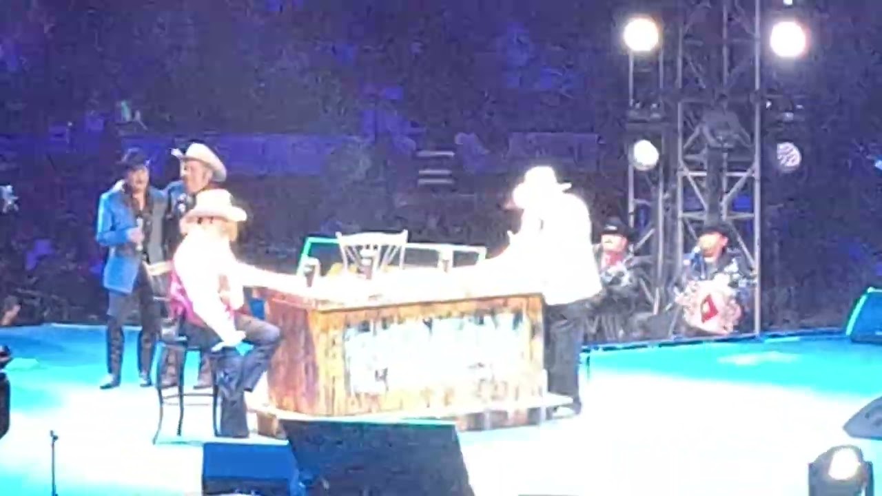 Eliseo Robles - Chaparra de mi amor Palomazo Norteño 14/02/2026