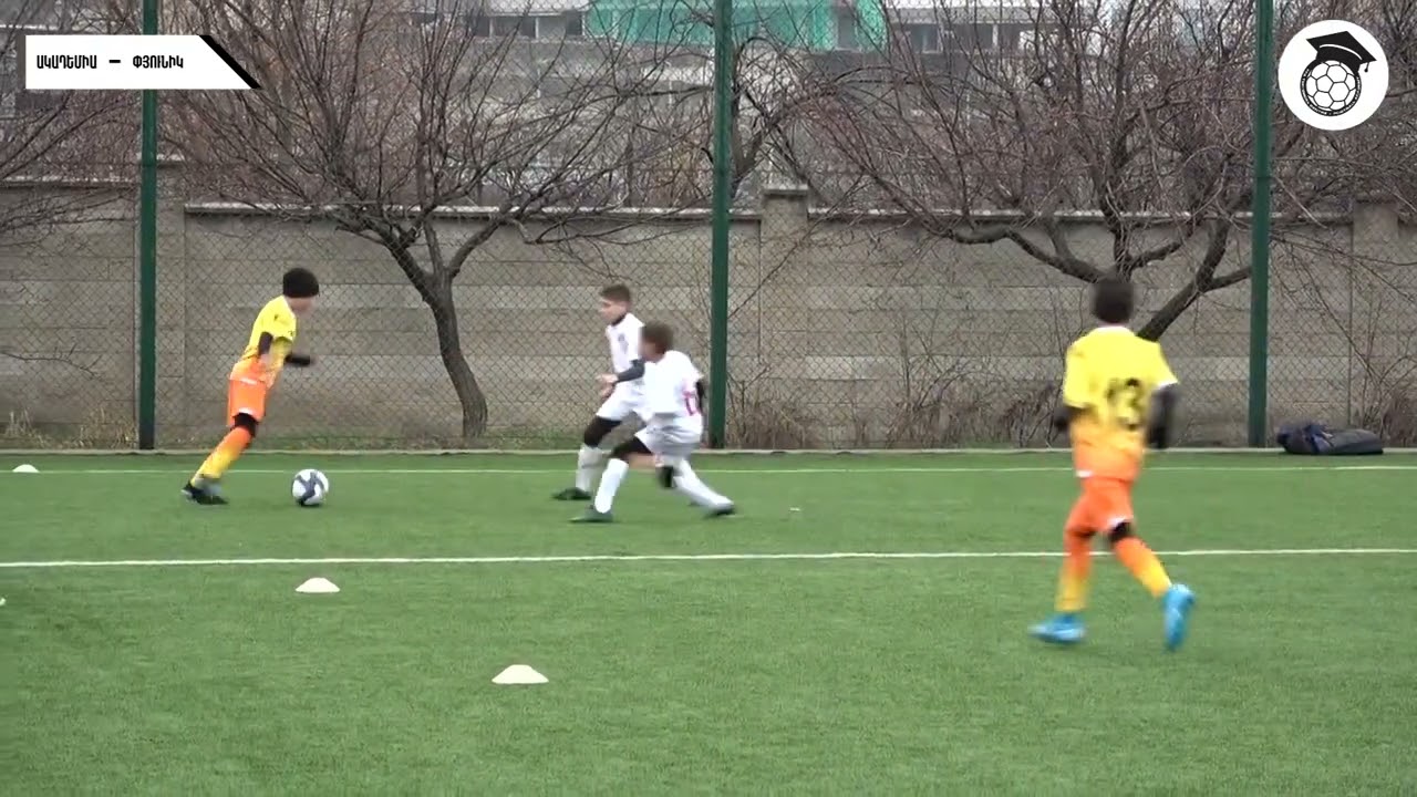 Ակադեմիա 13-2 - Փյունիկ 13-3
