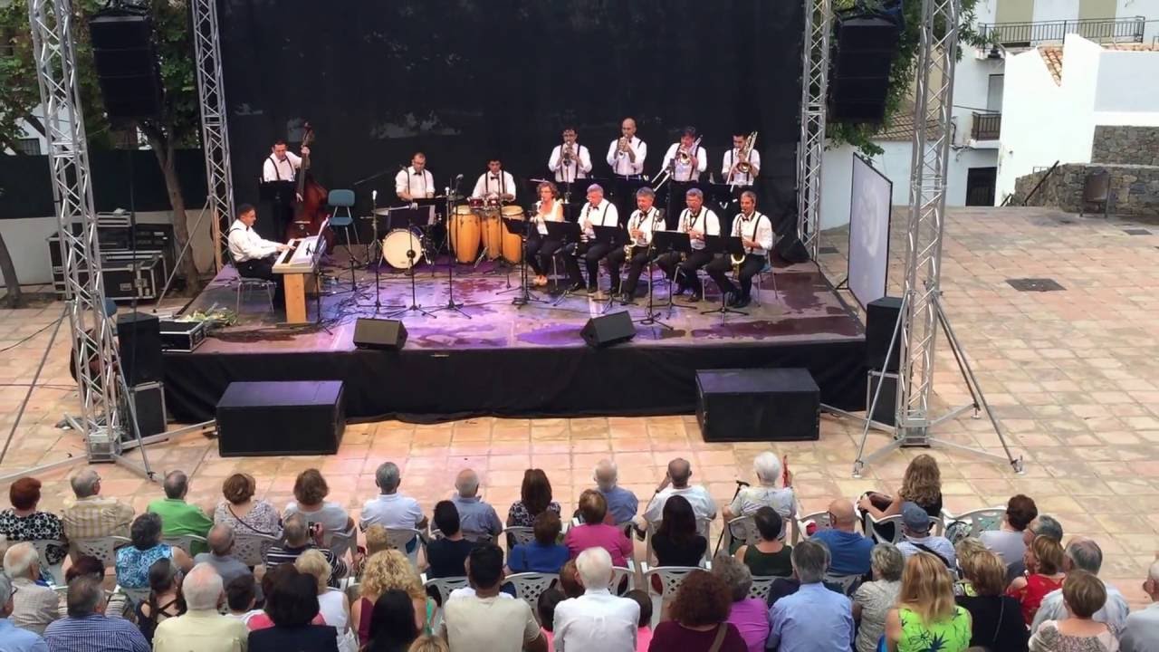 L'Orquestra Blava SFA en M&uacute;sica a Boqueta Nit - Altea 2016