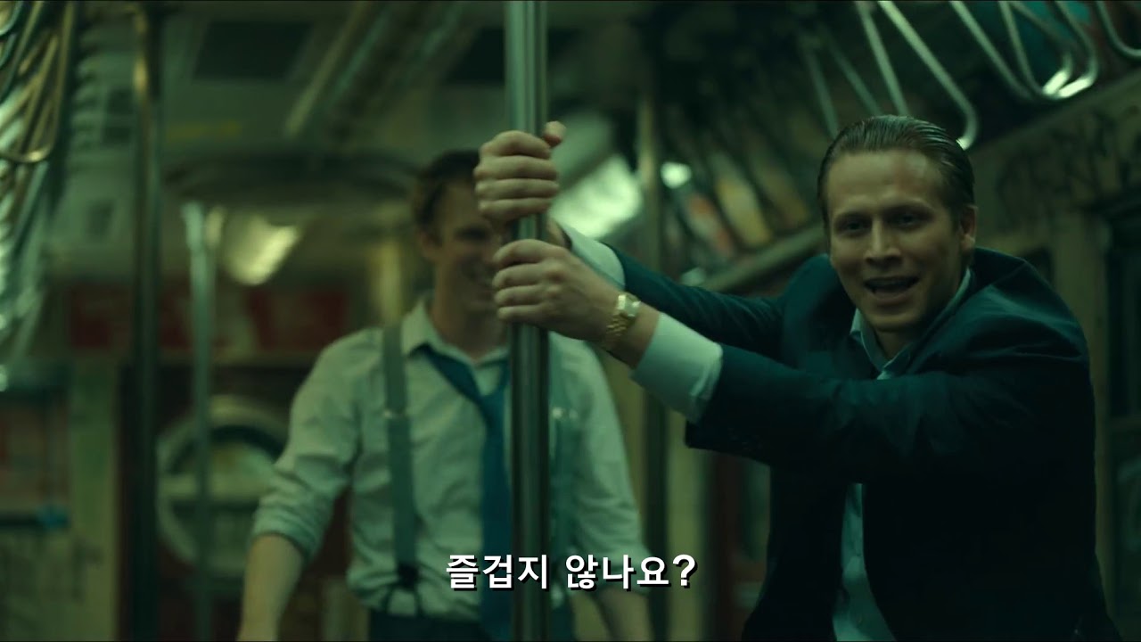 조커 지하철 살인 씬